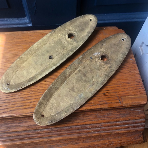 Brass Doorknob Roses - Picture 5 of 7